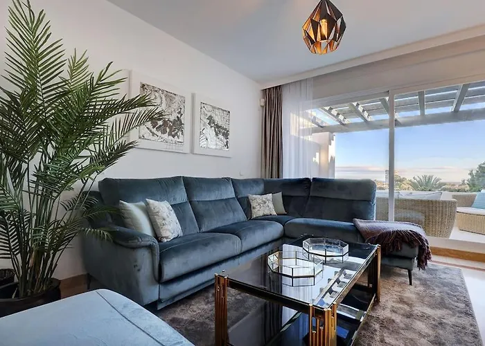 Luxurious 80m² Apartment, Stunning Sea Views - Rio Real Golf, アパート *
