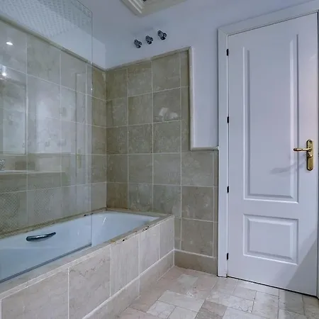 Luxurious 80m² Apartment, Stunning Sea Views - Rio Real Golf, 公寓 马尔韦利亚