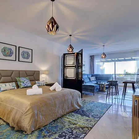 Luxurious 80m² Apartment, Stunning Sea Views - Rio Real Golf, Marbella