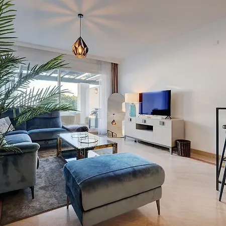 Luxurious 80m² Apartment, Stunning Sea Views - Rio Real Golf, * Marbella