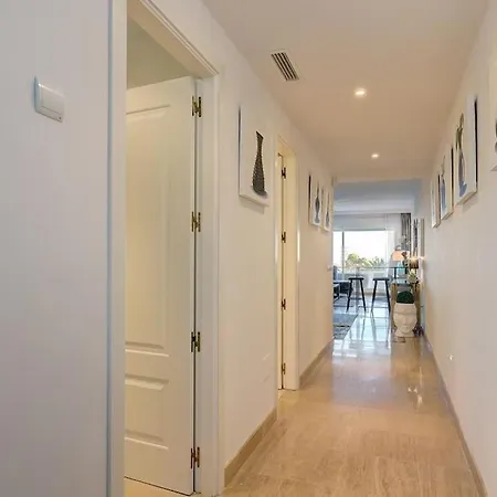 Lejlighed Luxurious 80m² Apartment, Stunning Sea Views - Rio Real Golf, Marbella