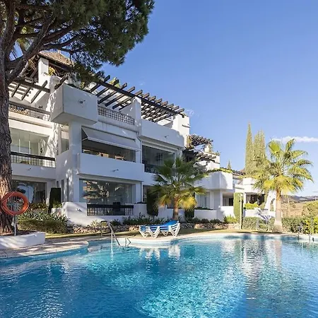 Luxurious 80m² Apartment, Stunning Sea Views - Rio Real Golf, Apartmán Marbella