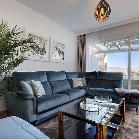 Luxurious 80m² Apartment, Stunning Sea Views - Rio Real Golf, Apartmán *