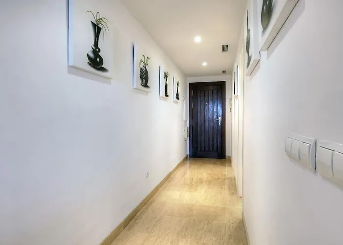 Luxurious 80m² Apartment, Stunning Sea Views - Rio Real Golf, Apartmán Marbella